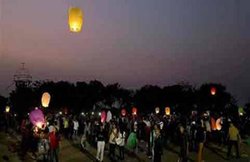 Happy Makar Sankranti: इन वॉट्सऐप मैसेज और फोटोज से अपनों को दें शुभकामनाएं