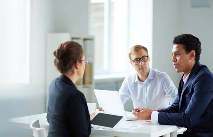 meeting, meeting tips, what to do in meeting, what to not do in meeting, do this thing in meeting, business meeting, career, career tips