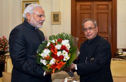 मध्य प्रदेश के स्कूल-कॉलेजों को मंत्री जी का फरमान, पीएम नरेंद्र मोदी, विवेकानंद की तस्वीर नहीं लगाई तो भुगतना होगा अंजाम