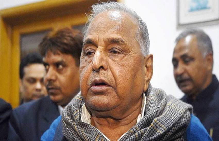 mulayam singh yadav, akhilesh yadav, samajwadi party, SP, SP political drama, akhilesh mulayam, mulayam akhilesh, samajwadi party president, SP president
