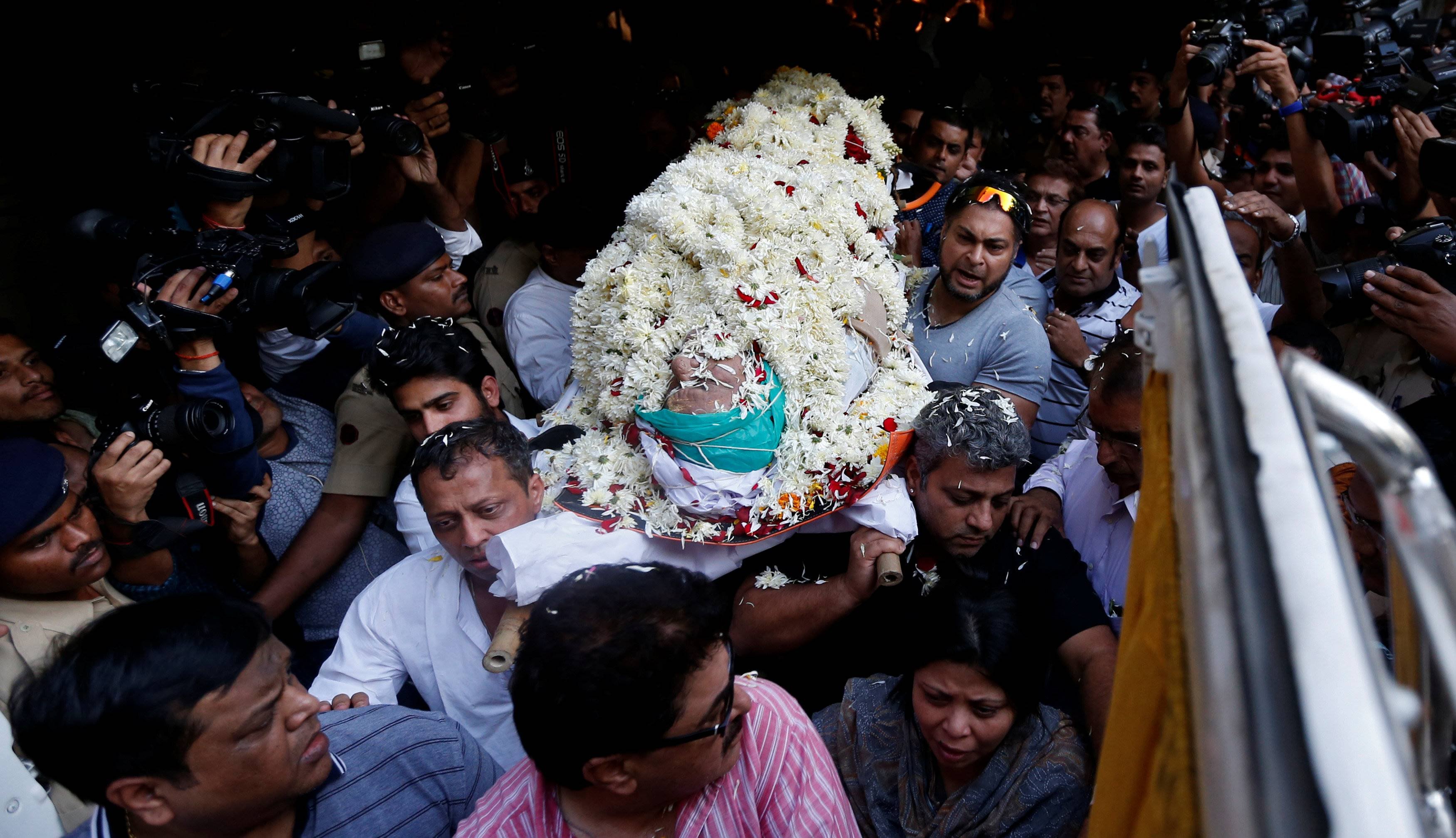 om puri, om puri dead, om puri news, om puri death news, om puri passes away, om puri films, om puri health, om puri updates, entertainment news, amitabh bachchan, abishek bachchan, shashi kapoor, pankaj kapoor, prakash jha, Gulzar