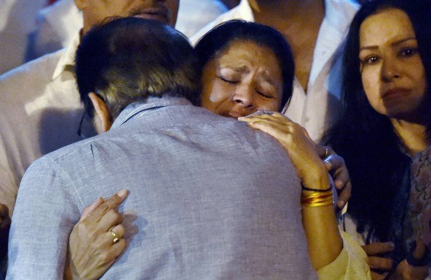 om puri, om puri dead, om puri news, om puri death news, om puri passes away, om puri films, om puri health, om puri updates, entertainment news, amitabh bachchan, abishek bachchan, shashi kapoor, pankaj kapoor, prakash jha, Gulzar