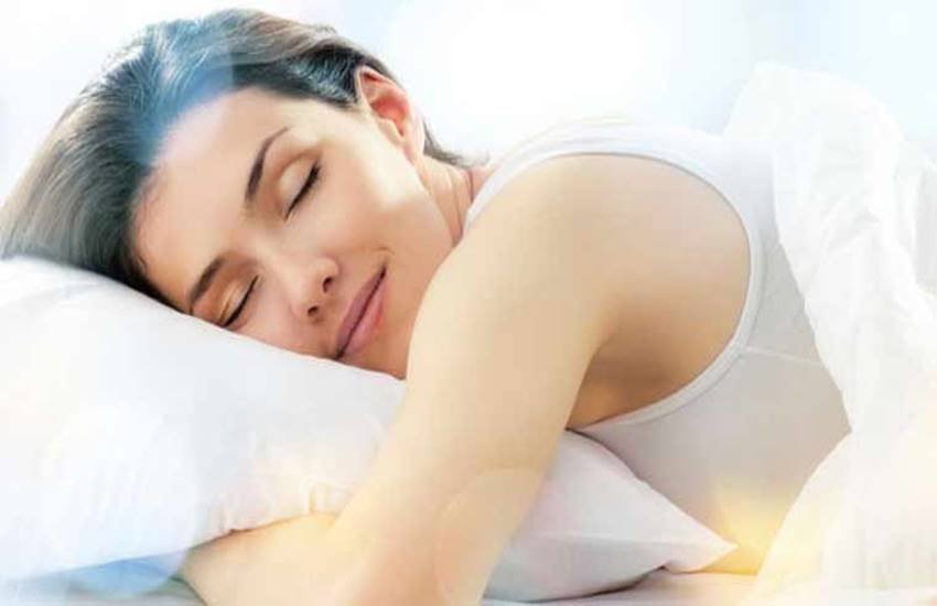 pillow, pillow for health, pillow for back pain, harmful pillow, pillow is harmful for health, health news,health news in hindi, pillow for hairs, pillow for skin