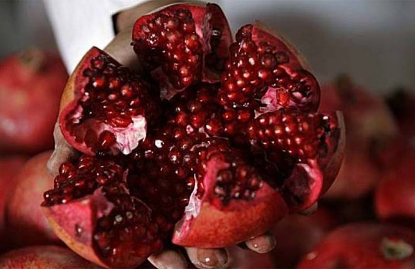 Acharya balkrishan, Acharya balkrishan health tips, Acharya balkrishan tips, ayurvedic tips, Benefits of pomegranate, pomegranate uses, pomegranate for health, pomegranate benefits, Health news, health tips