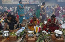 पोंगल 2017: तमिलनाडु में विशेष रूप से मनाया जाता है पोंगल का पर्व, जानिए पूजा का शुभ मुहूर्त