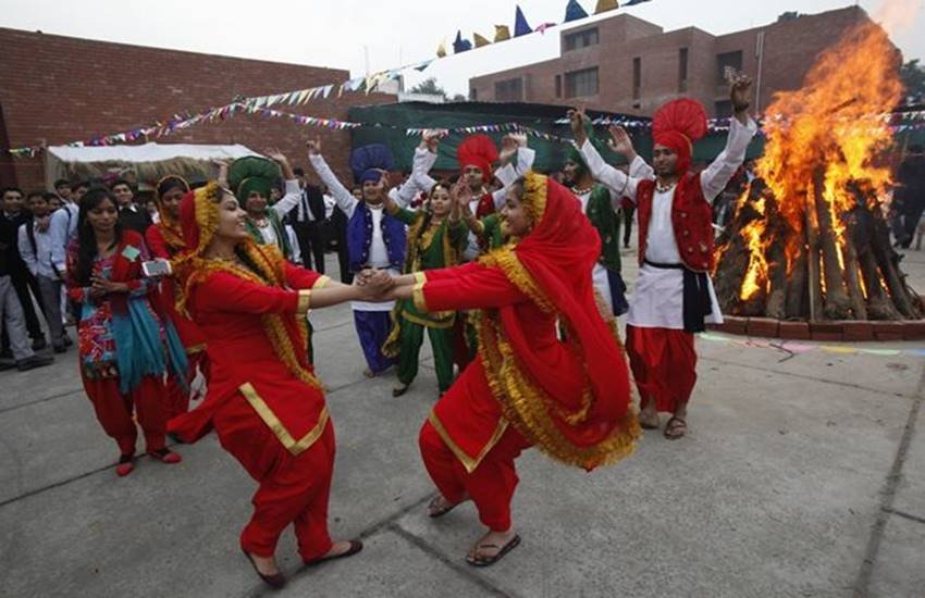 lohri 2017, lohri, lohri festival, lohri punjabi festival, lohri wishes, lohri in hindi, lohri wishes in hindi, importance of lohri, lohri importance in india, lohri 2017, lohri, lohri festival, lohri punjabi festival, lohri wishes, lohri in hindi, lohri wishes in hindi, importance of lohri, lohri importance in india,