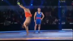 Video: बाबा रामदेव ने दिखाई कुश्‍ती में ताकत, ओलंपिक में सुशील कुमार को हराने वाले पहलवान को 12-0 से हराया