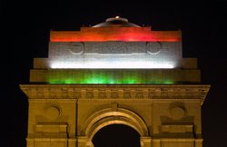 गणतंत्र दिवस 2017: इस रिपब्लिक डे पर अपने परिवार और दोस्तों को इस तरह से करें विश