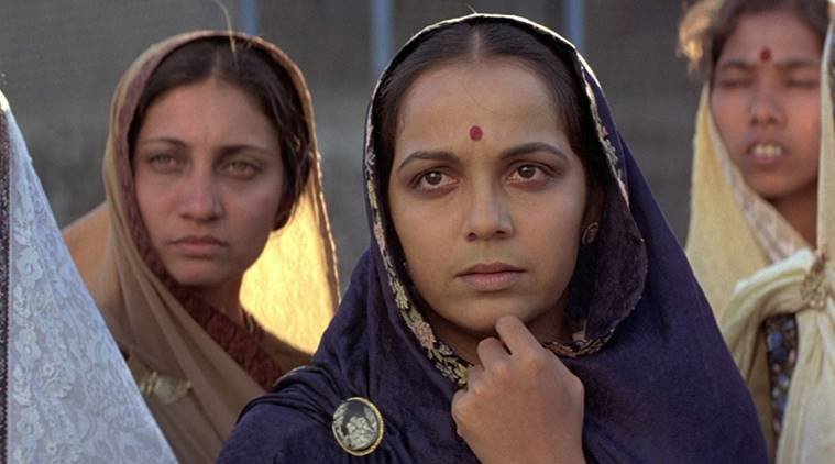 अमिताभ बच्चन वाली अग्निपथ, दामिनी और मुन्ना भाई एमबीबीएस में यादगार रोल कर चुकीं रोहिणी हतांगदी इंटरनेशनल फिल्म गांधी में कस्तूरबा गांधी का रोल किया था। इस फिल्म में अपनी शानदार एक्टिंग के लिए उन्हें बेस्ट एक्ट्रेस इन सपोर्टिंग रोल में बाफ्टा अवॉर्ड भी मिला था।