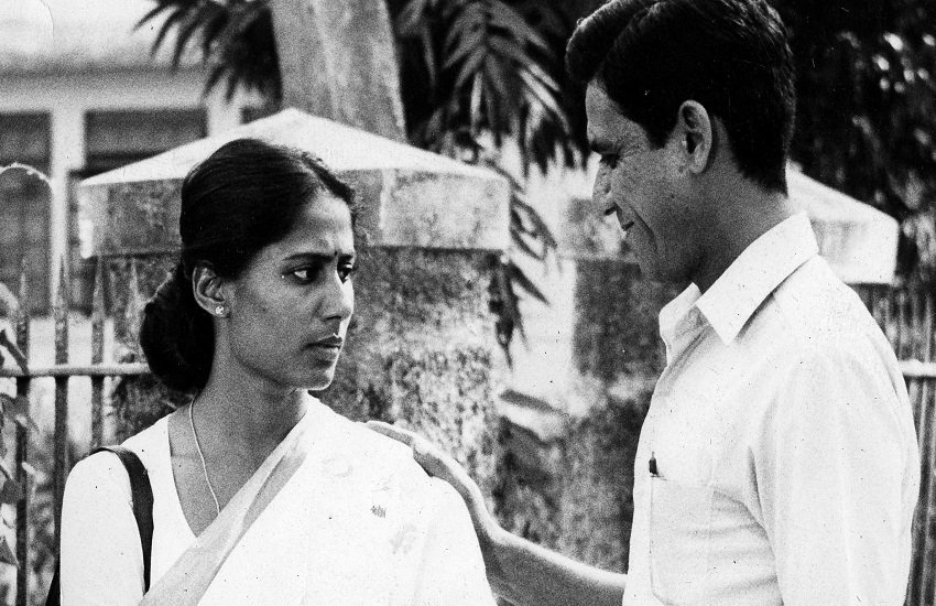 smita patil, om puri, film