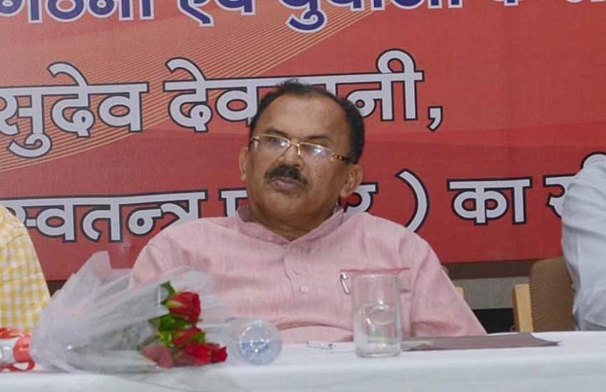 cow, vasudev devnani. rajasthan education minister, rajasthan minister devnani, BJP cow, vasudev devnani cow, rajasthan minister cow, rajasthan cow, cow oxygen exhale, rajasthan news, jaipur news