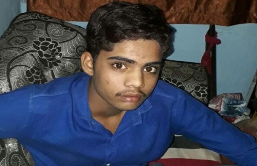 विहुल शाक्य नाम के इस युवक ने शादी रचाने के लिए पहले तो खुद को एयरफोर्स का कर्मचारी बताया फिर दहेज में मोटी रकम ली।