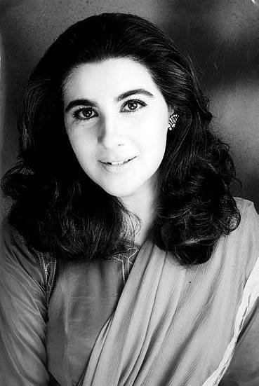 बॉलीवुड एक्ट्रेस अमृता सिंह की मां रुख्साना सुल्ताना राजनीतिक कार्यकर्ता थीं और उनके पिता सुखविंदर सिंह भारतीय सेना में थे। ऐसे परिवार से ताल्लुक रखने वाली अमृता सिंह ने फिल्म बेताब के साथ बॉलीवुड में एंट्री ली थी।