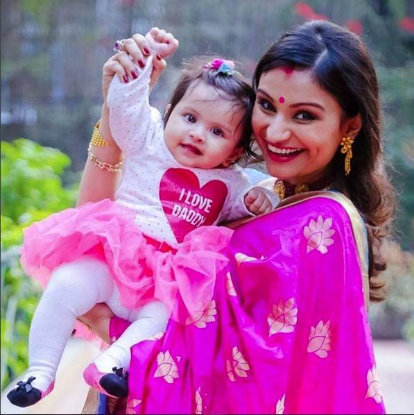 डिंपी गांगुली ने हाल ही में अपने इंस्टाग्राम अकाउंट पर बेटी की तस्वीरें शेयर की हैं।