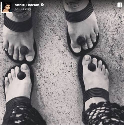 बॉलीवुड एक्ट्रेस श्रुति हासन हाल ही में अपने बॉयफ्रेंड के साथ नजर आईं। श्रुति तीन महीने इन्हें डेट कर रही हैं।