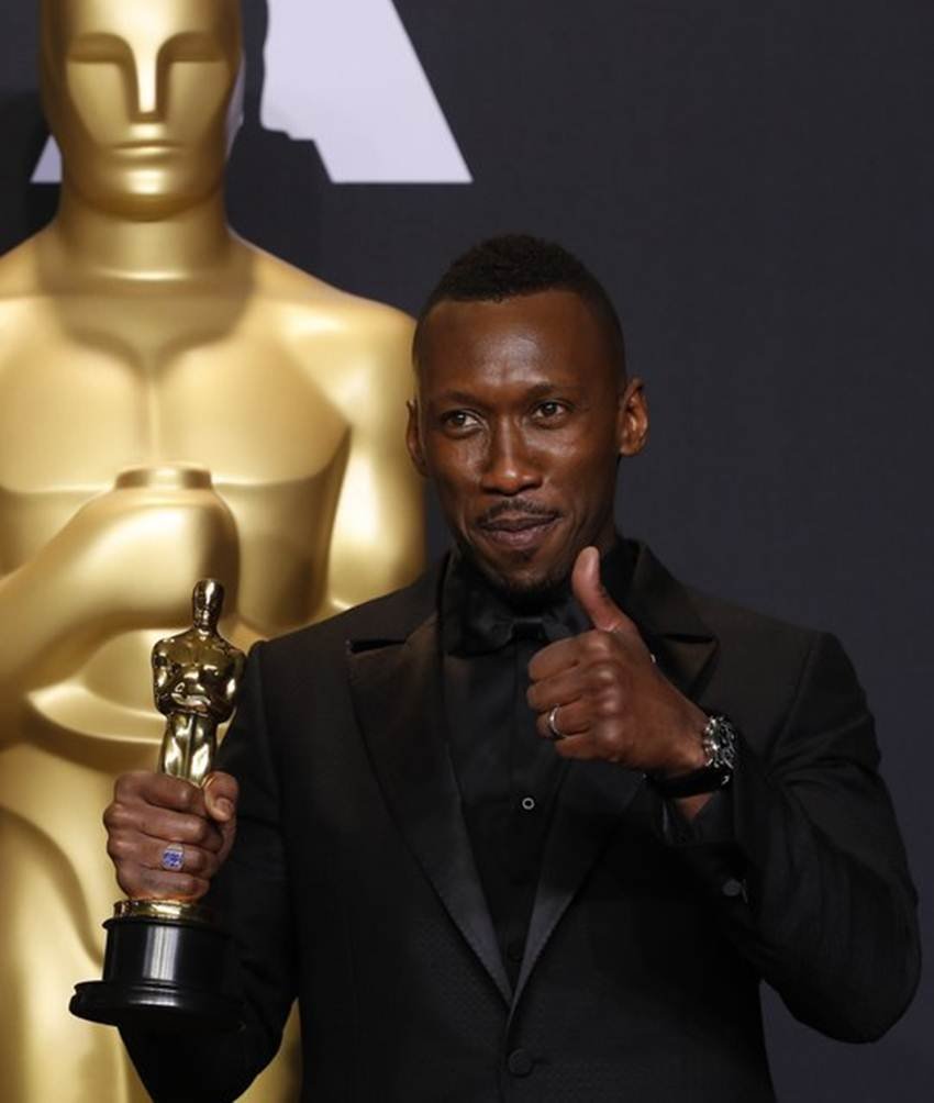 "mahershala ali, mahershala ali oscars, mahershala ali oscars 2017, oscars 2017, best supporting actor, oscars 2017 best supporting actor, oscars 2017 winners, moonlight, moonlight film, oscars 2017 news, enetertainment news
