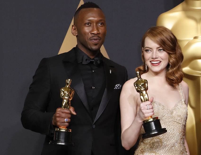 "mahershala ali, mahershala ali oscars, mahershala ali oscars 2017, oscars 2017, best supporting actor, oscars 2017 best supporting actor, oscars 2017 winners, moonlight, moonlight film, oscars 2017 news, enetertainment news