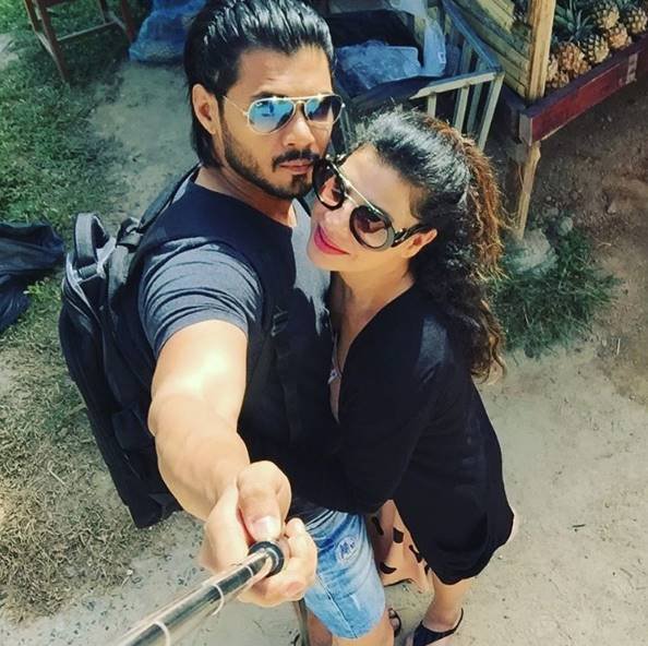 हाल ही में यह कपल तब सुर्खियों में आया था जब संभावना एक फिल्म में शर्लिन चोपड़ा और अविनाश के हॉट सीन्स से थोड़ा नाराज चल रही थीं।