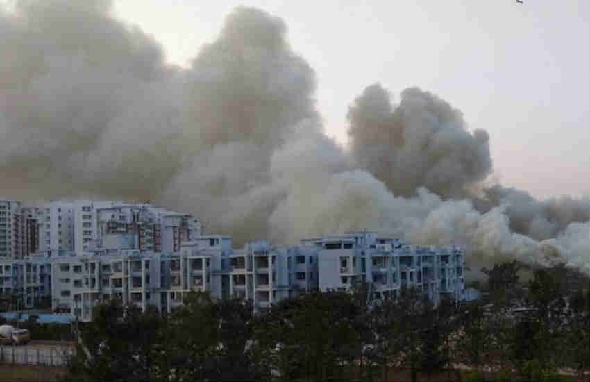 Bellandur lake Fire, bellandur lake pollution, Bellandur lake Smoke, Bellandur toxic smoke, Bengaluru Bellandur lake, Bengaluru Latest news, Bengaluru hindi News