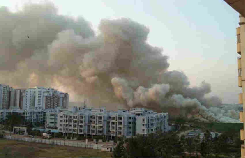 Bellandur lake Fire, bellandur lake pollution, Bellandur lake Smoke, Bellandur toxic smoke, Bengaluru Bellandur lake, Bengaluru Latest news, Bengaluru hindi News