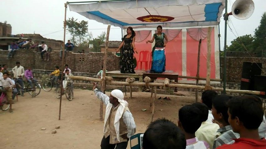madhya pradesh, cheer girls, cricket tournament