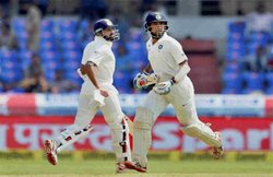 IND vs BAN पहला टेस्ट: कोहली-विजय का शतक, भारत के नाम रहा पहला दिन