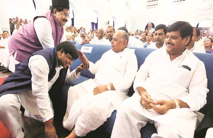 sp mla, Gayatri prajapati