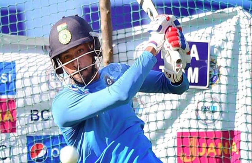 Hardik Pandya, Lisha Sharma, Hardik Pandya Relationship Status, Kolkata Model Lisha Sharma, All Rounder Hardik Pandya, Cricket News, Sports News, Hardik Pandya Tweeted on Valentine Day, Hardik Pandya reveals About His Relationship Status