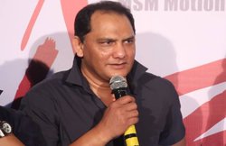 पूर्व कप्तान अजहर ने कहा-भारतीय क्रिकेट के रत्न हैं धोनी, कप्तानी से हटाकर RPS ने उनका अपमान किया है