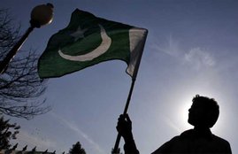 Madhya Pradesh, dindori, pakistani flag, hindu temple, pakistani flag on hindu temple, tense in dindori, Madhya Pradesh news, dindori news, jansatta