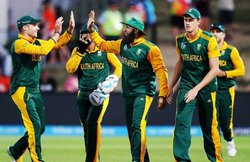 350+ स्‍कोर करने में भारत के बराबर पहुंची दक्षिण अफ्रीका, श्रीलंका के खिलाफ मैच में बने ये रिकॉर्ड