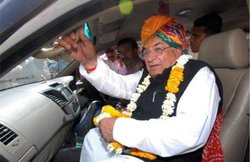 बीजेपी सांसद ने कर दी आरएसएस कार्यकर्ताओं के खिलाफ कार्यवाही की मांग, कहा-जुबान संभाल कर बोलें