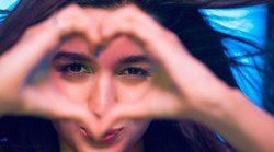 Valentine Day पर अगर अपने पार्टनर को करना चाहते हैं अट्रैक्ट तो अपनाएं ये टिप्स