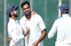 IND vs AUS टैस्ट सिरीज़: स्टार्क को देखते हुए गेंदबाज अनिकेत टीम इंडिया में