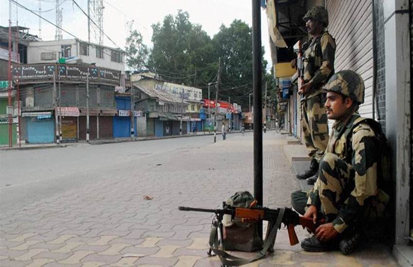 jammu kashmir, army, indian army, army operation, army informers, informer double trap, kashmir militancy, terrorists attack, kashmir terror attack, terror encounter, security forces kashmir, kashmir news