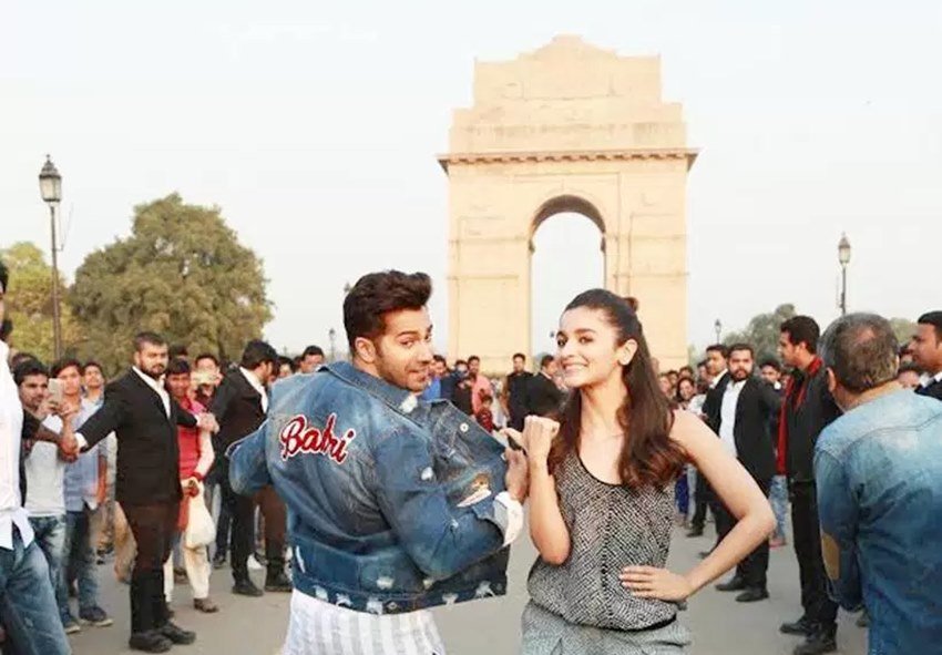 alia bhatt, varun dhawan, badrinath ki dulhania, alia bhatt varun dhawan, badri ki dulhania, tamma tamma again, promotion, india gate, new delhi, badrinath ki dulhania songs, bollywood news in hindi, entertainment news in hindi