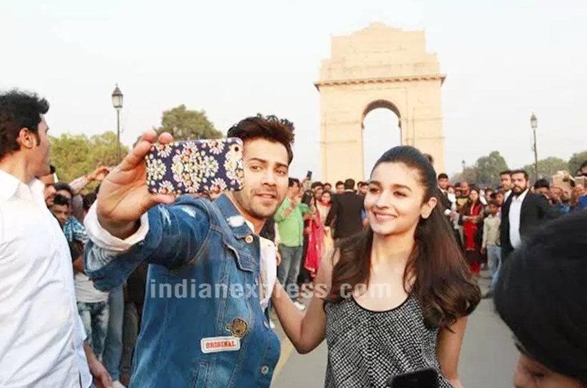 alia bhatt, varun dhawan, badrinath ki dulhania, alia bhatt varun dhawan, badri ki dulhania, tamma tamma again, promotion, india gate, new delhi, badrinath ki dulhania songs, bollywood news in hindi, entertainment news in hindi