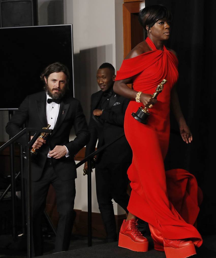 "mahershala ali, mahershala ali oscars, mahershala ali oscars 2017, oscars 2017, best supporting actor, oscars 2017 best supporting actor, oscars 2017 winners, moonlight, moonlight film, oscars 2017 news, enetertainment news