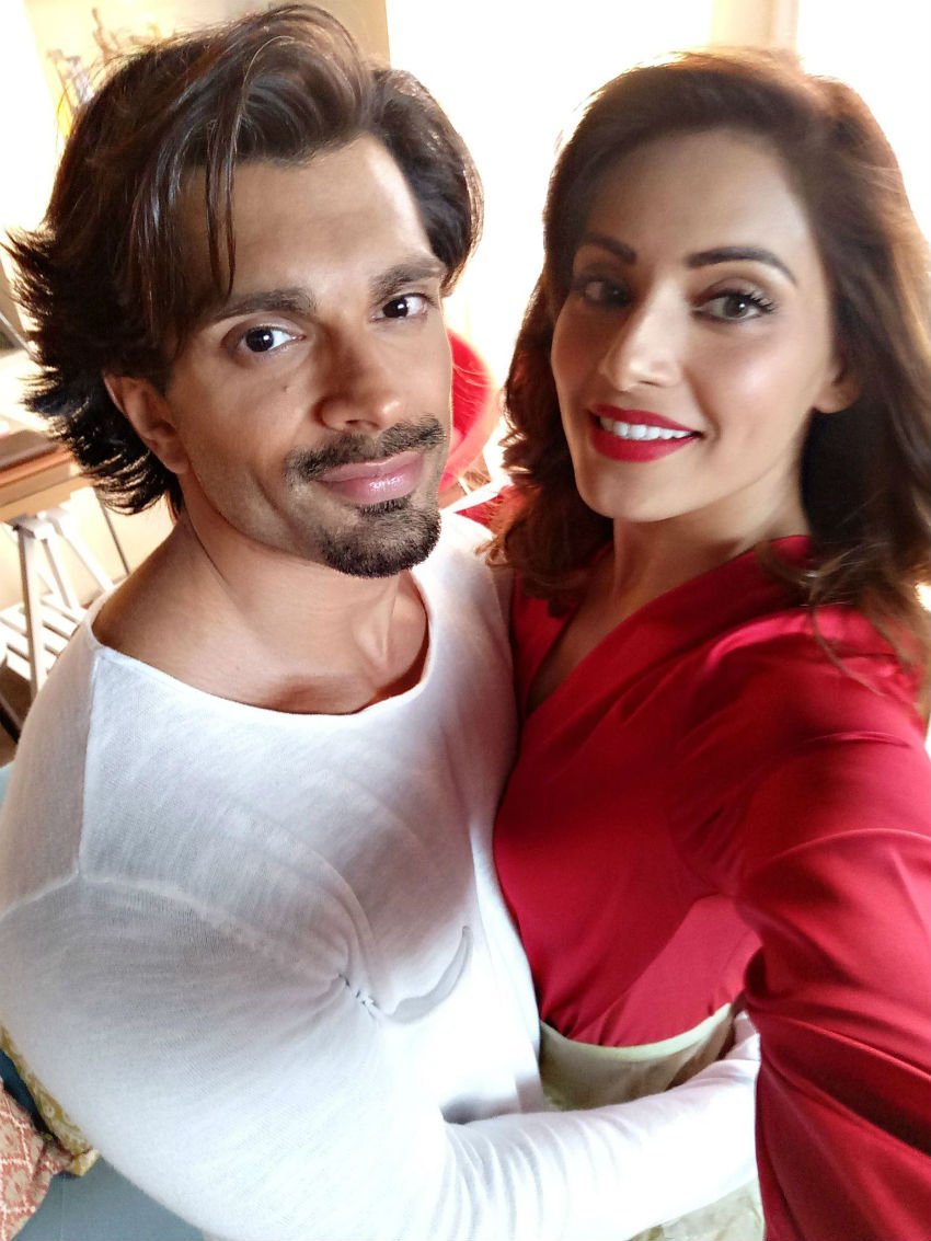 KARAN SINGH GROVER, KARAN SINGH GROVER LATEST NEWS, KARAN SINGH GROVER latest hindi news, KARAN SINGH GROVER pre birthday party news, KARAN SINGH GROVER news, bipasa basu news, bipasa basu latest news, bipasa basu latest news hindi, bipasa basu hosted pre birthday bash party latest news, karan singh birthday news, karan singh birthday party news