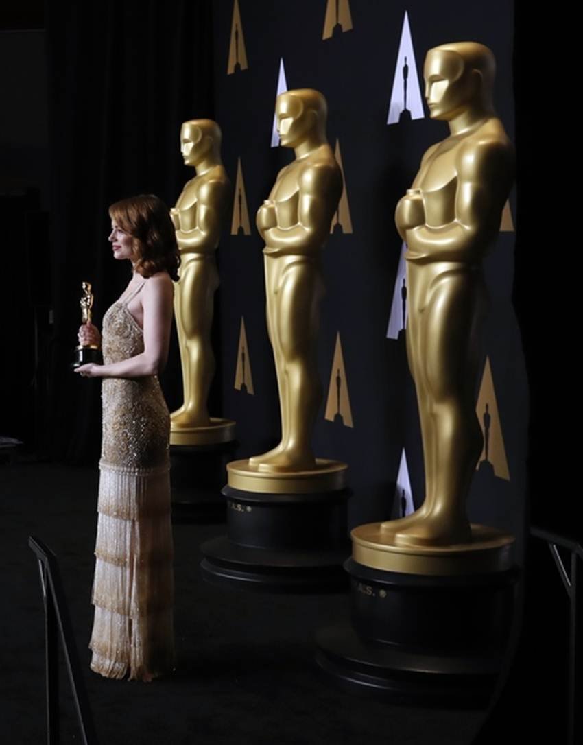 Oscar Awards, 89th Academy Awards, Casey Affleck, Emma Stone, Moonlight, La La Land bollywood entertainment hindi news