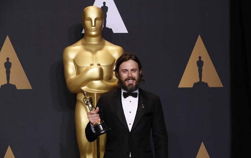 Oscar Awards, 89th Academy Awards, Casey Affleck, Emma Stone, Moonlight, La La Land bollywood entertainment hindi news