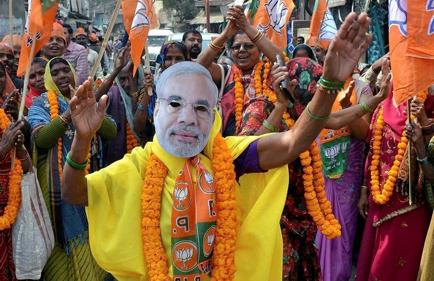 Narendra Modi vs Akhilesh Yadav, Narendra Modi Bahraich Rally, Modi Bahraich Rally, Akhilesh yadav gadha, Modi Akhilesh gadha