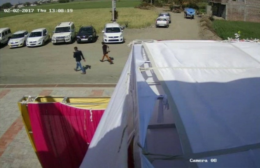 BJP Leader, Congress, wedding, daughter, wife, diamond,baby, bag, thief, madhya pradesh, police, CCTV, video