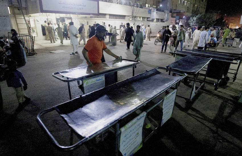 Sehwan Shrine Blast, Pakistan Sufi Shrine, Bomb Blast, Sehwan Blast, Lal Shahbaz Qalandar, Lal Shahbaz Qalandar Shrine, Sufi shrine, Pakistan Blast, Blast in Pakistan, Breaking News, World