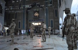 Sehwan Shrine Blast, Pakistan Sufi Shrine, Bomb Blast, Sehwan Blast, Lal Shahbaz Qalandar, Lal Shahbaz Qalandar Shrine, Sufi shrine, Pakistan Blast, Blast in Pakistan, Breaking News, World