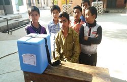 मध्यप्रदेश: नाबालिग पिला रहे हैं बच्चों को पल्स पोलियो की दवा, प्रशासन ने मूंद रखी हैं आंखें