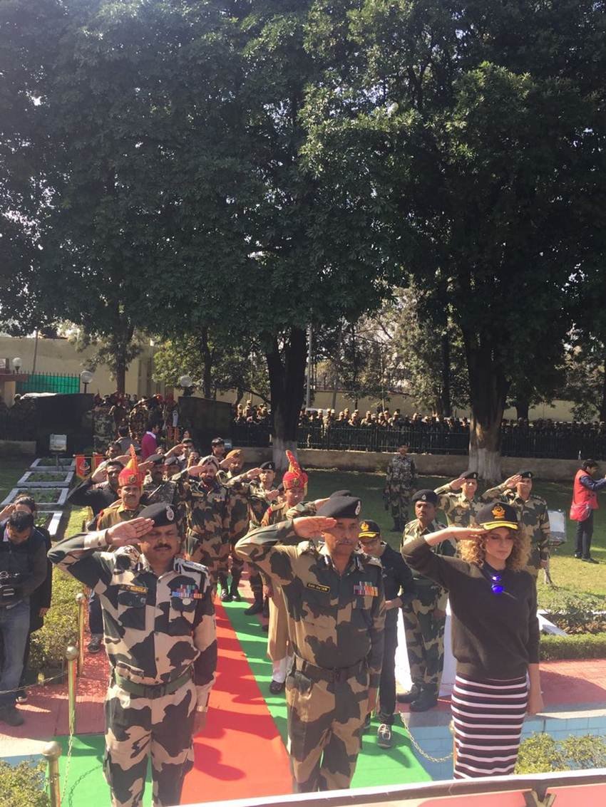 "Kangana Ranaut, Kangana, rangoon, BSF jawans, kangana meets bsf jawans, Army camp, frontier headquarters jammu