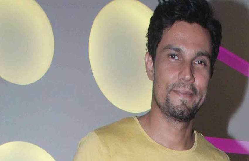 randeep hooda, gurmehar kaur, virender sehwag, randeep hooda FB post, ramjas college controversy, ABVP violence, ramjas college violence, gurmehar kaur campaign, randeep hooda news