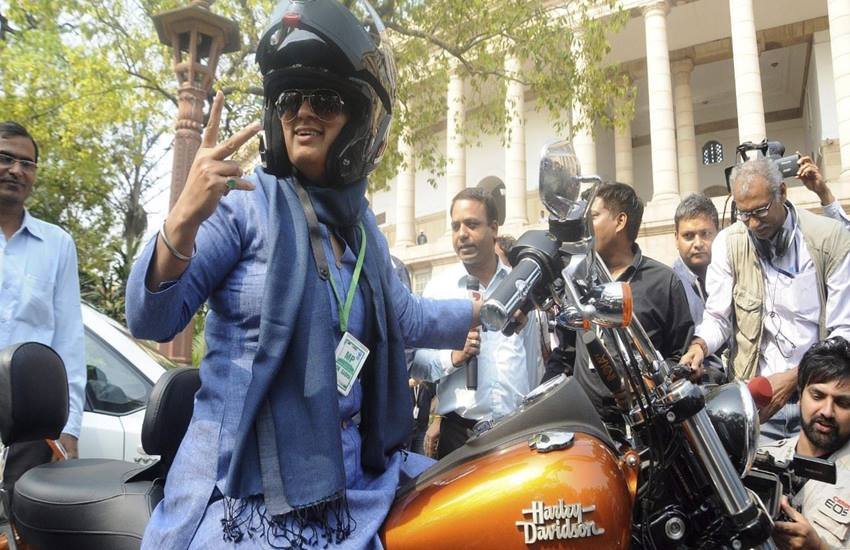 शादी में फिजूलखर्च पर बिल लाने वाली सांसद रंजीत रंजन अपनी शादी में आई थीं चार्टेड प्लेन से, चलाती हैं हार्ले डेविडसन बाइक