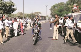 police, police fine, traffic police, traffic police charges, Double fine, traffic rule, Commissioner A K Singh, Commissioner A K Singh order, ट्रैफिक नियम, हेलमेट ड्राइव, बगैर हेलमेट